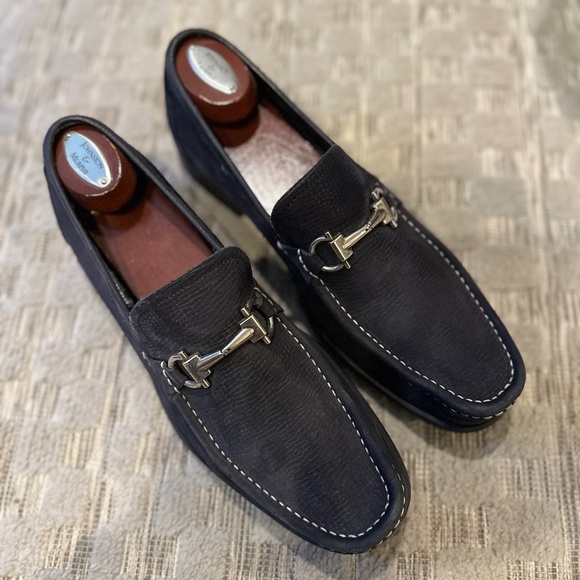 Salvatore Ferragamo Gancini Loafer 9D main image 8
